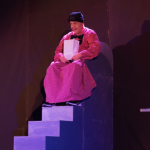 La commedia “La nonna” al Teatro Camploy